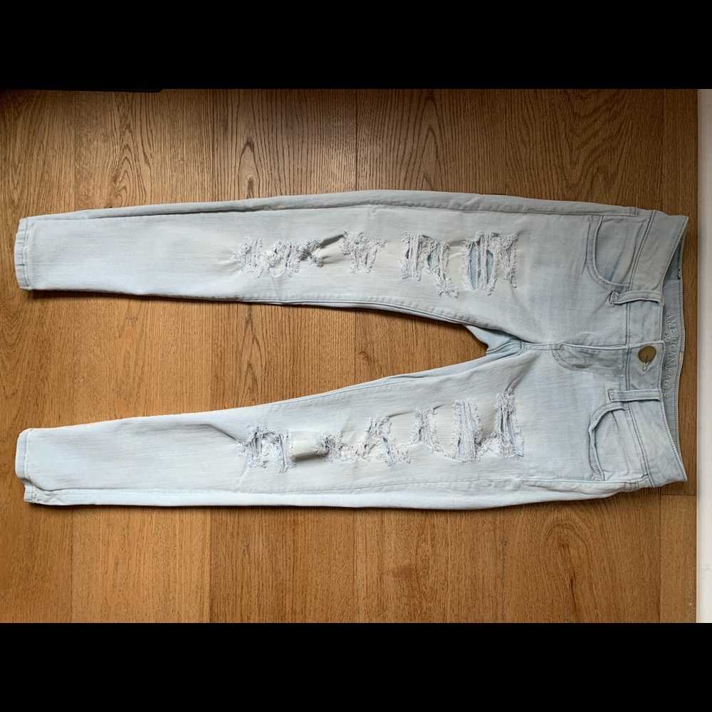 AEO distressed jegging
